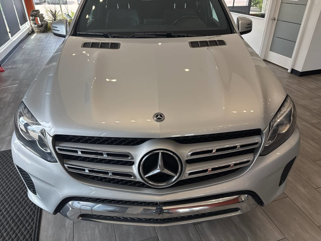 Used 2018 Mercedes-Benz GLS 450 4MATIC w/ Premium Package image 11
