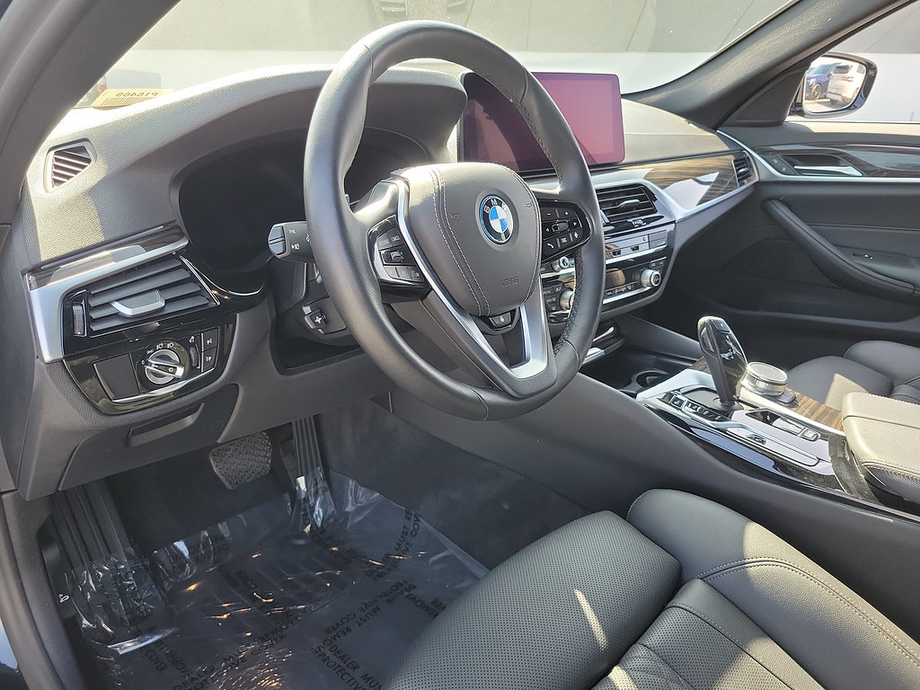 Used 2023 BMW 530e w/ Convenience Package RWD image 19