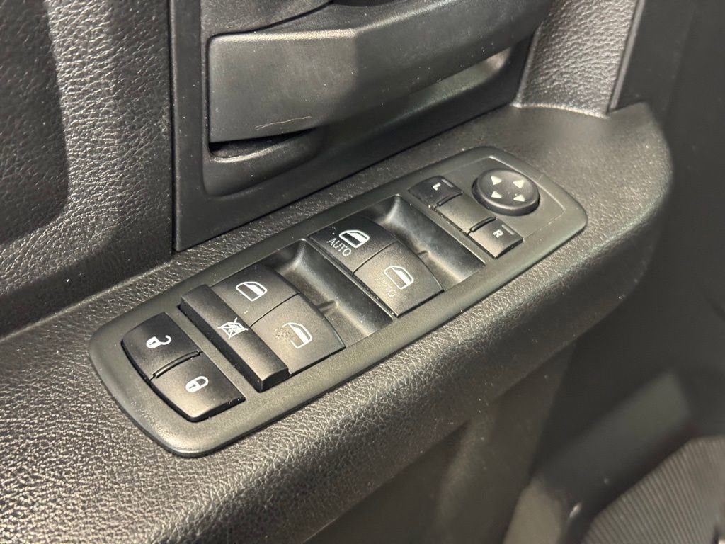 Used 2014 RAM 1500 Express image 9