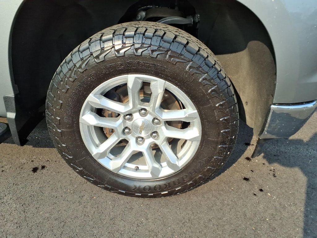 Used 2023 Chevrolet Silverado 1500 LT w/ Max Trailering Package image 9