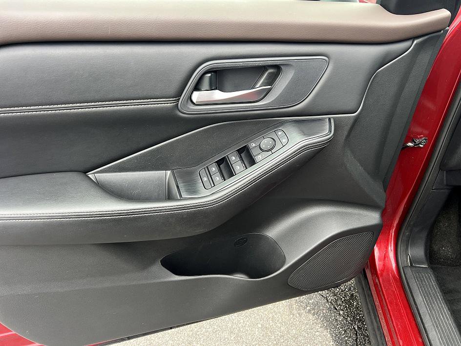 Certified 2023 Nissan Rogue SV w/ SV Premium B Package image 20