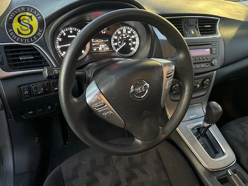 Used 2013 Nissan Sentra SV image 21