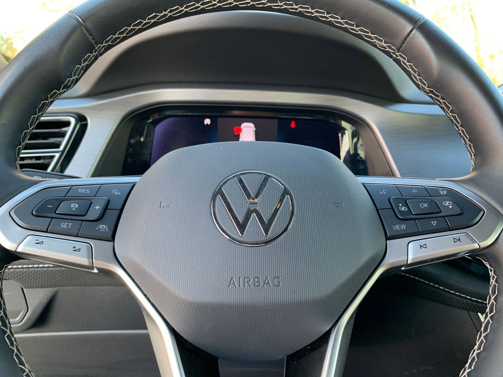 Used 2025 Volkswagen Atlas Cross Sport SE image 28