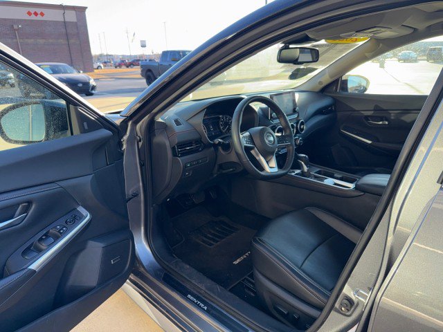 Used 2021 Nissan Sentra SR w/ SR Premium Package image 13