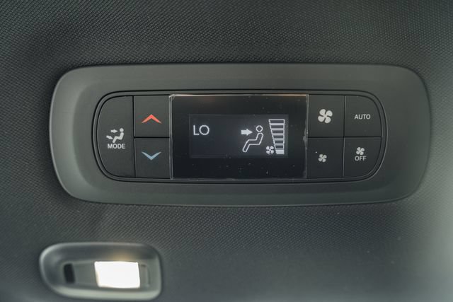 New 2027 Chrysler Pacifica Select FWD image 41