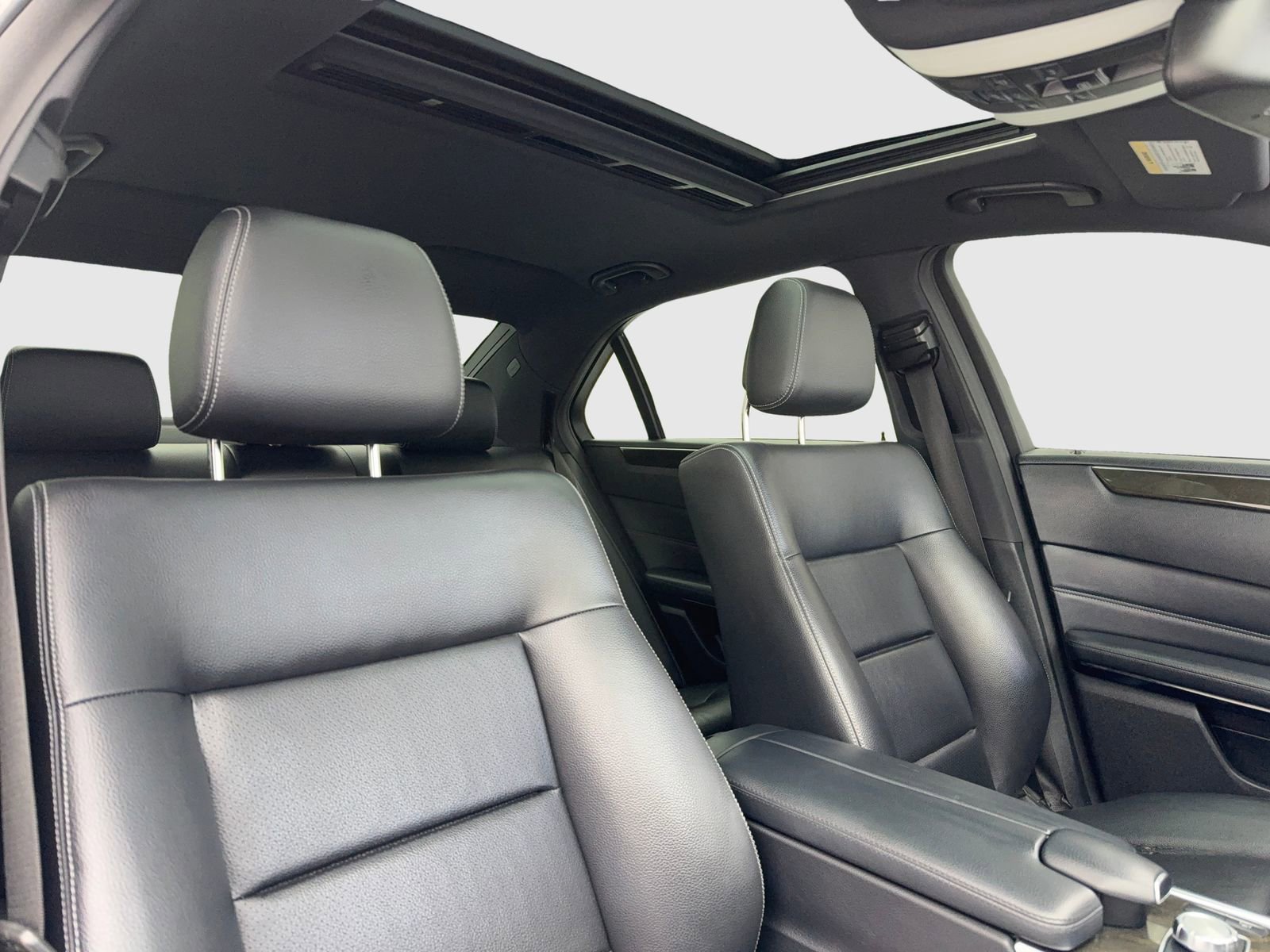 Used 2014 Mercedes-Benz E 350 Sedan image 37