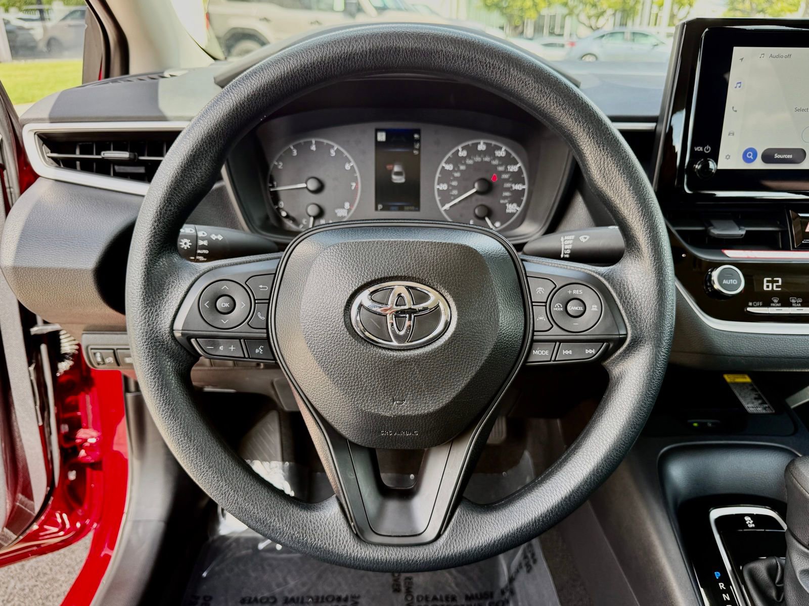 Used 2025 Toyota Corolla LE w/ LE Premium Package FWD image 29