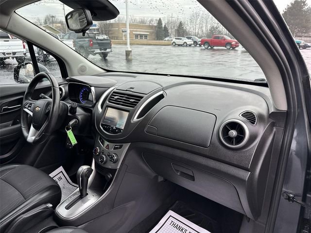 Used 2016 Chevrolet Trax LT w/ LT Convenience Package image 26