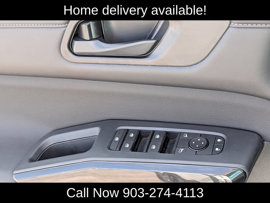Used 2026 Nissan Pathfinder SV FWD image 25
