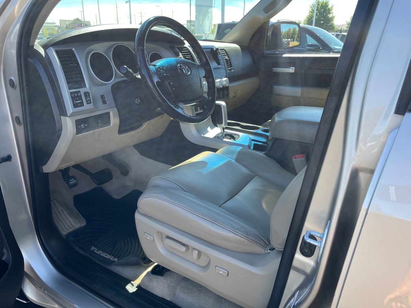 Used 2008 Toyota Tundra Limited AWD/4WD image 9