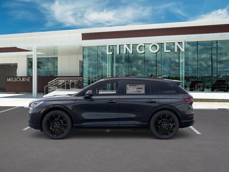 New 2025 Lincoln Corsair AWD w/ Equipment Group 101A image 3