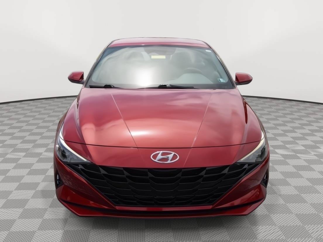 Used 2023 Hyundai Elantra SEL FWD image 2