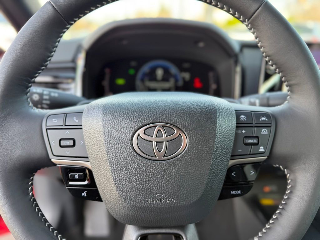 New 2026 Toyota Camry Hybrid AWD/4WD image 35