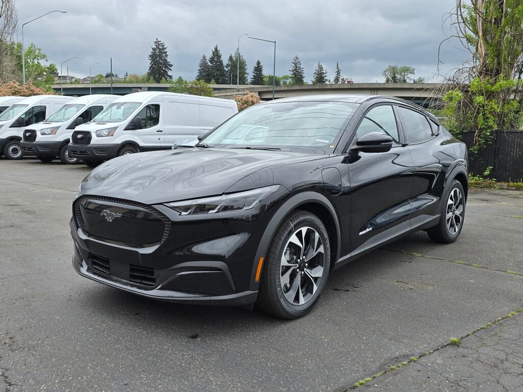 New 2026 Ford Mustang Mach-E Select RWD image 1