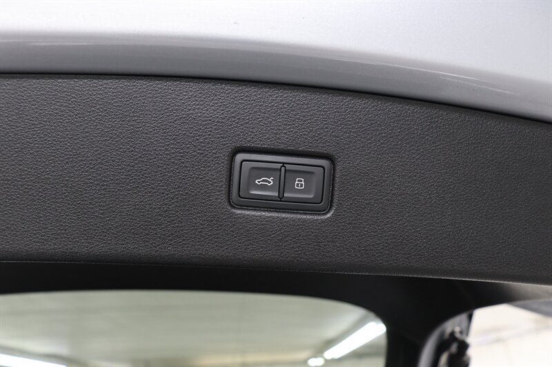 Used 2022 Audi Q5 2.0T Prestige AWD/4WD image 39