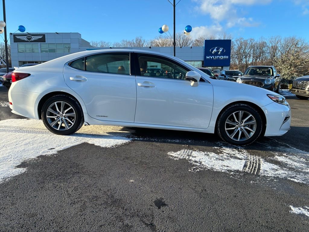 Used 2018 Lexus ES 300h image 8