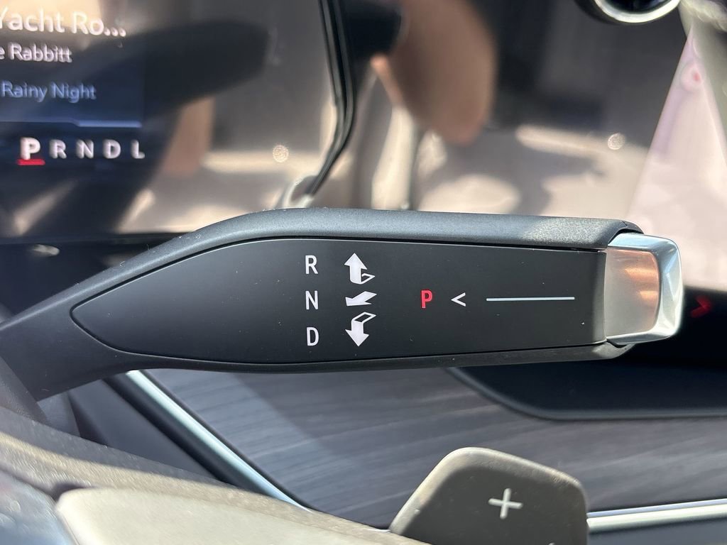 New 2026 Chevrolet Suburban Premier image 17