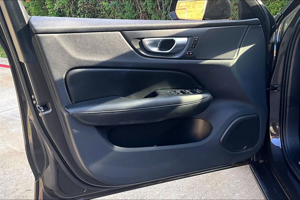 Used 2025 Volvo S60 B5 Core FWD image 24