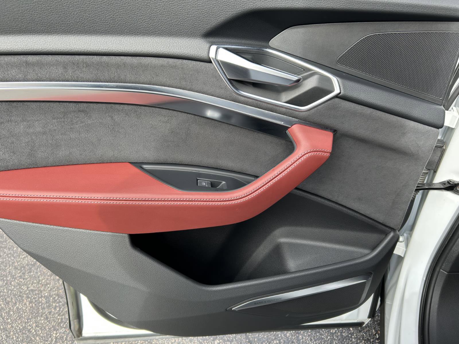 Used 2023 Audi e-tron S Prestige w/ Prestige Package image 20