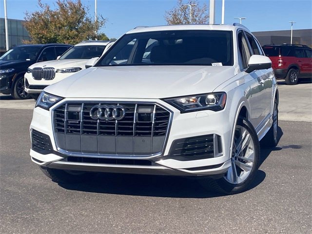 Used 2021 Audi Q7 2.0T Premium Plus w/ Executive Package image 3