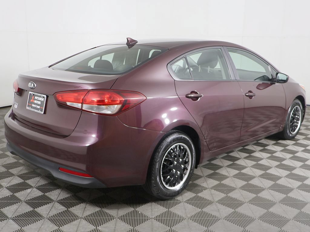 Used 2018 Kia Forte LX FWD image 5