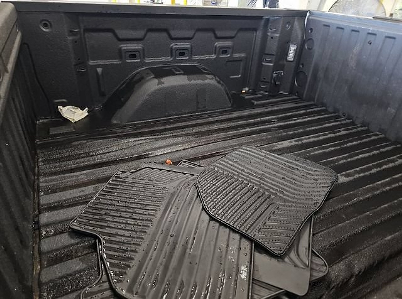 Used 2023 Chevrolet Silverado 1500 LT AWD/4WD image 19