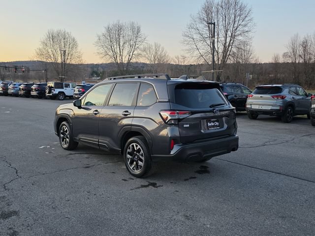 Used 2025 Subaru Forester Premium AWD/4WD image 6