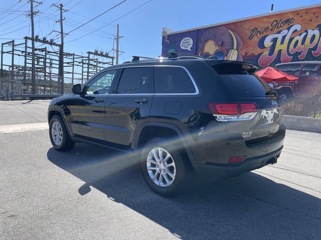 Certified 2021 Jeep Grand Cherokee Laredo AWD/4WD image 3