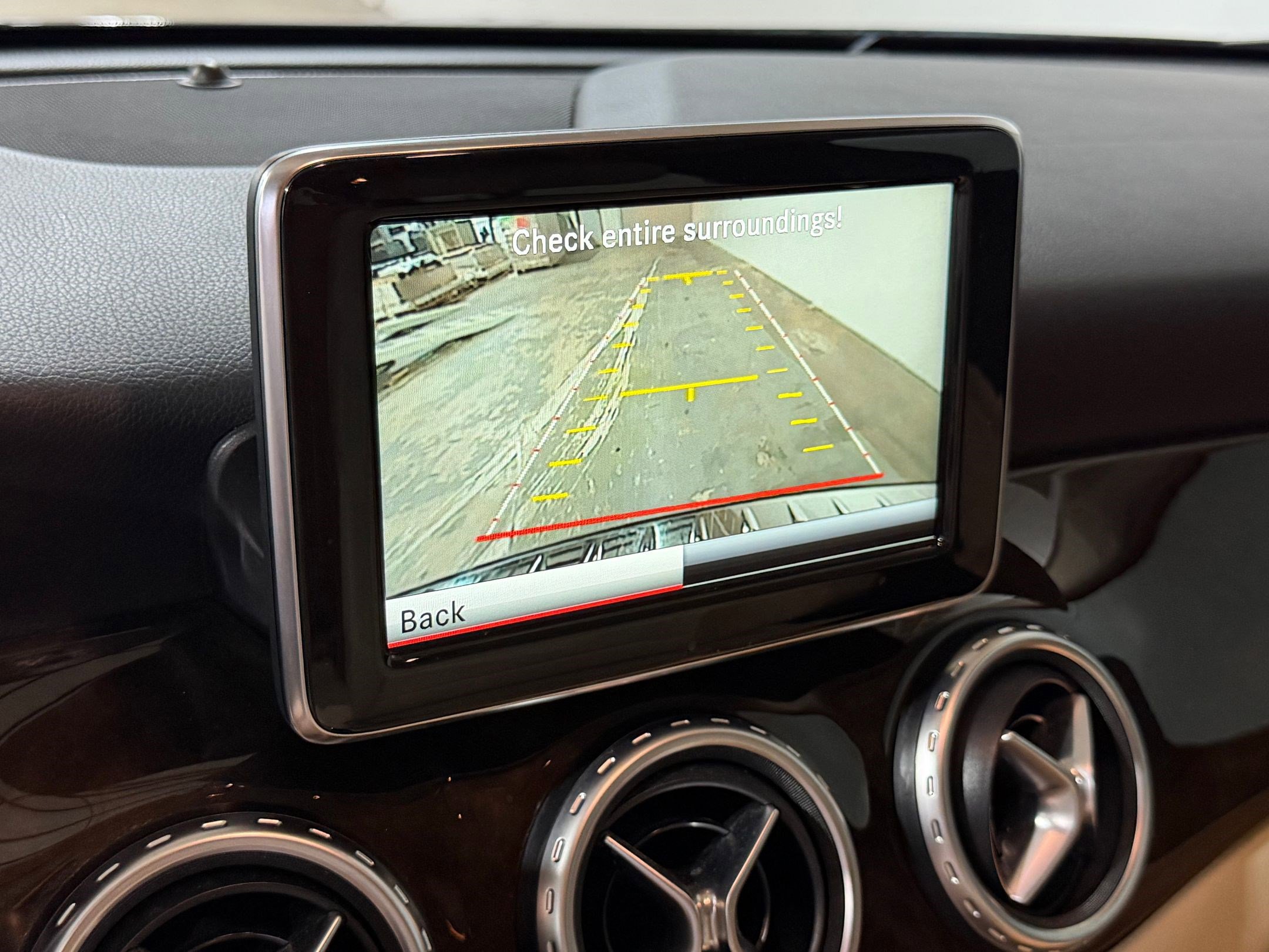 Used 2015 Mercedes-Benz GLA 250 image 27