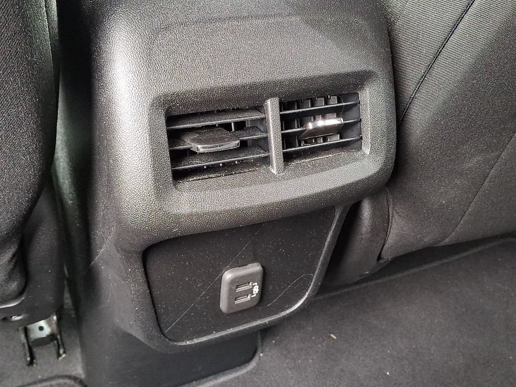 Used 2019 Chevrolet Equinox LT AWD/4WD image 16