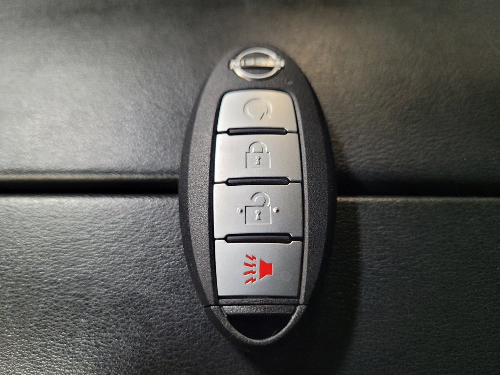 Used 2023 Nissan Rogue SV FWD image 32