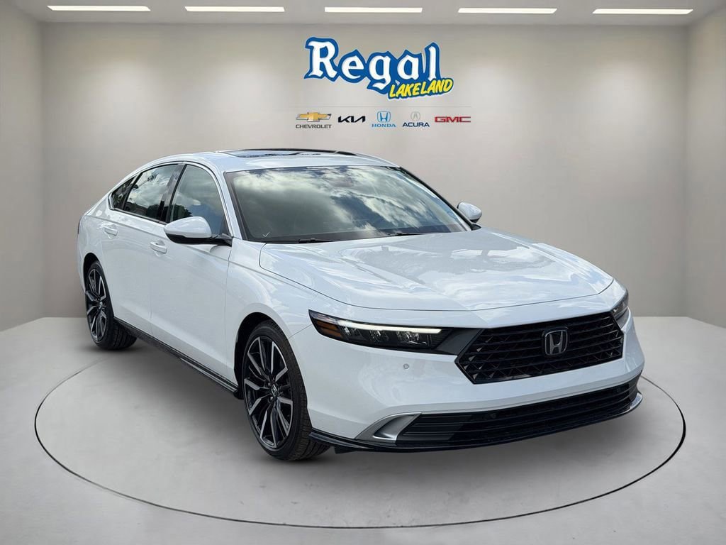 Used 2025 Honda Accord Touring video 1