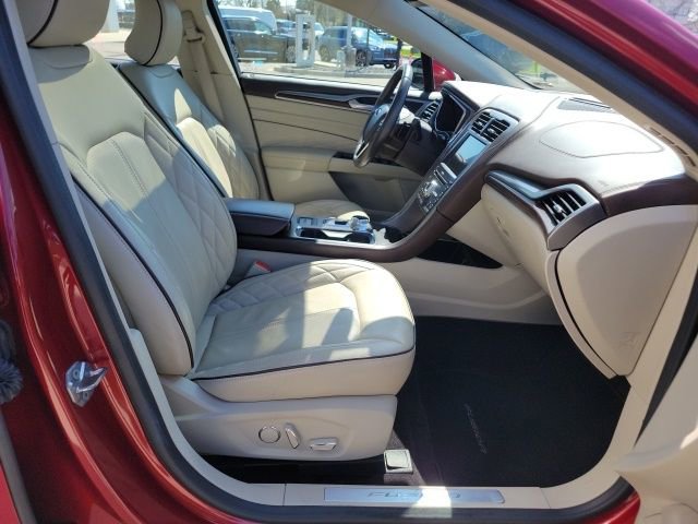 Used 2017 Ford Fusion Platinum FWD image 26