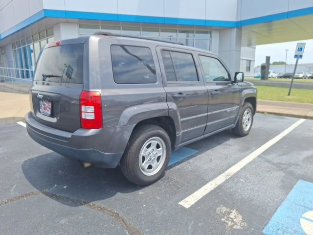 Used 2016 Jeep Patriot Sport FWD image 9