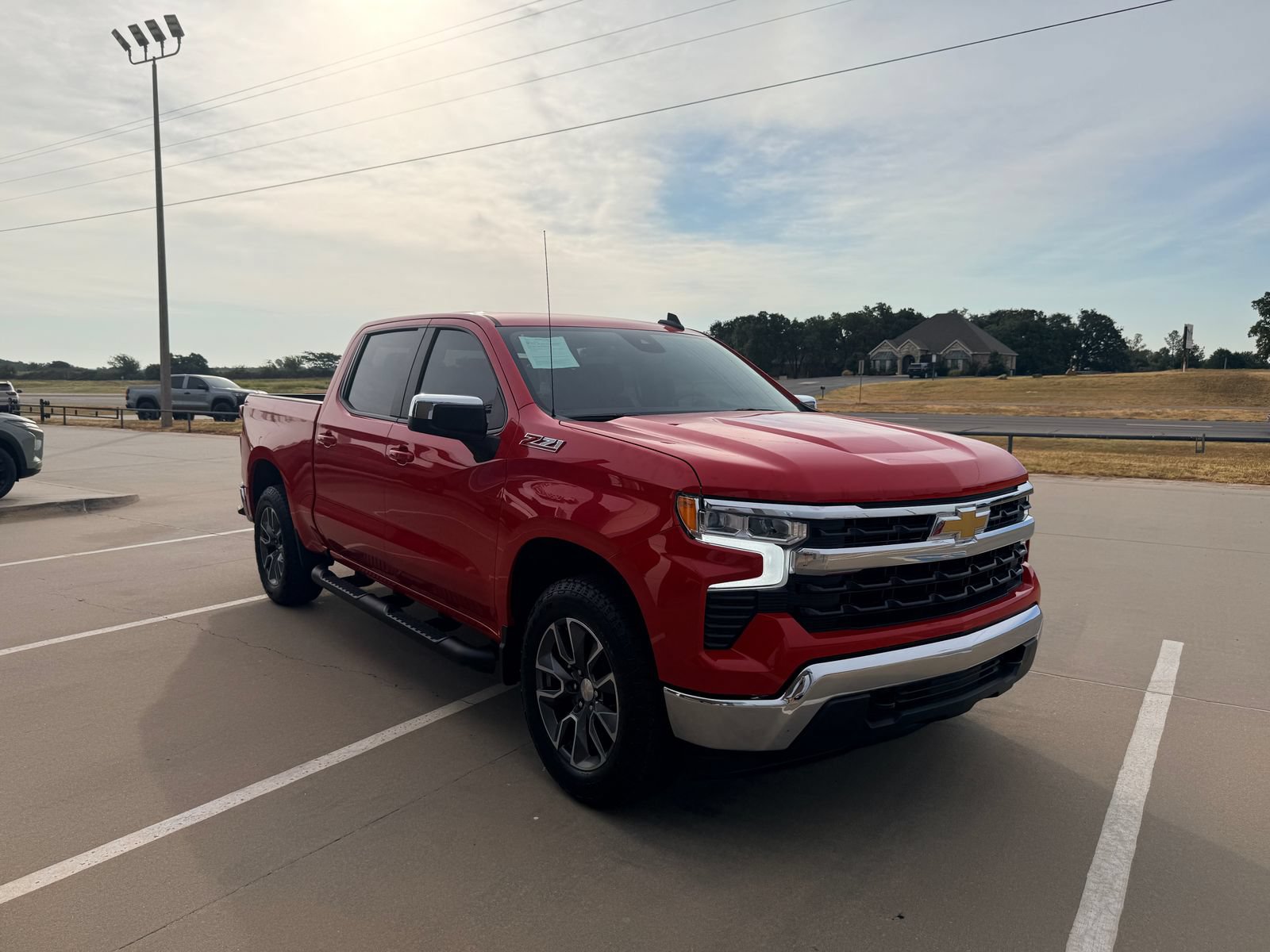 Used 2025 Chevrolet Silverado 1500 LT AWD/4WD image 6