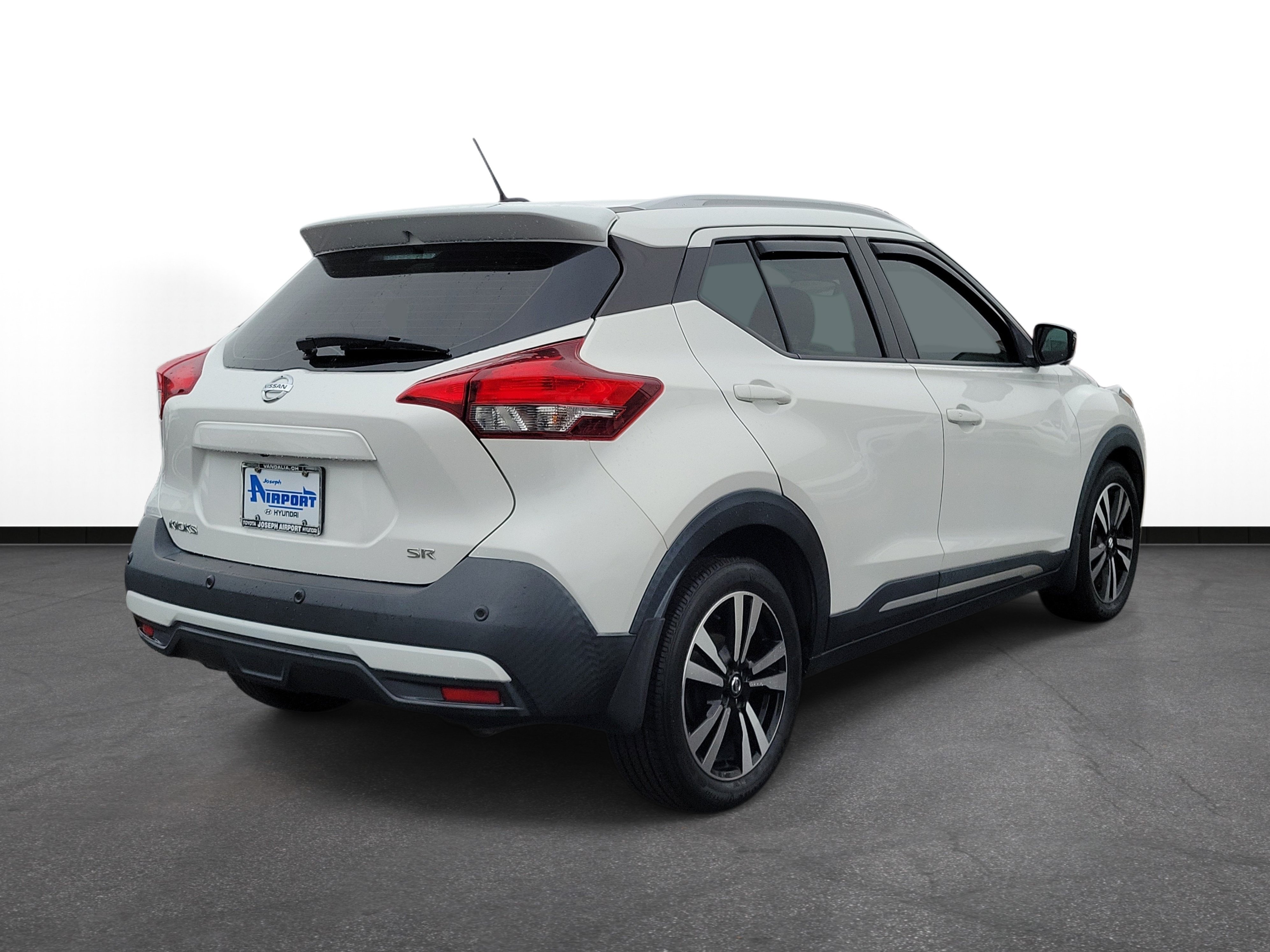 Used 2020 Nissan Kicks SR FWD image 4