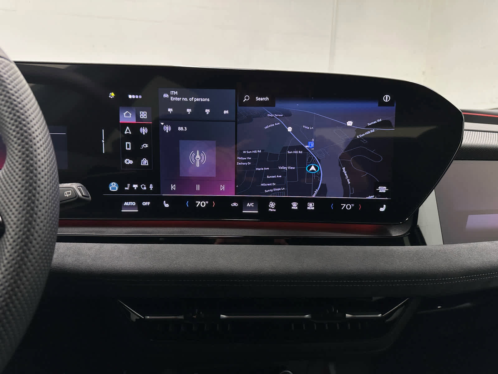 Used 2025 Audi SQ6 e-tron Prestige w/ 21" Black Optic Wheel Package image 30