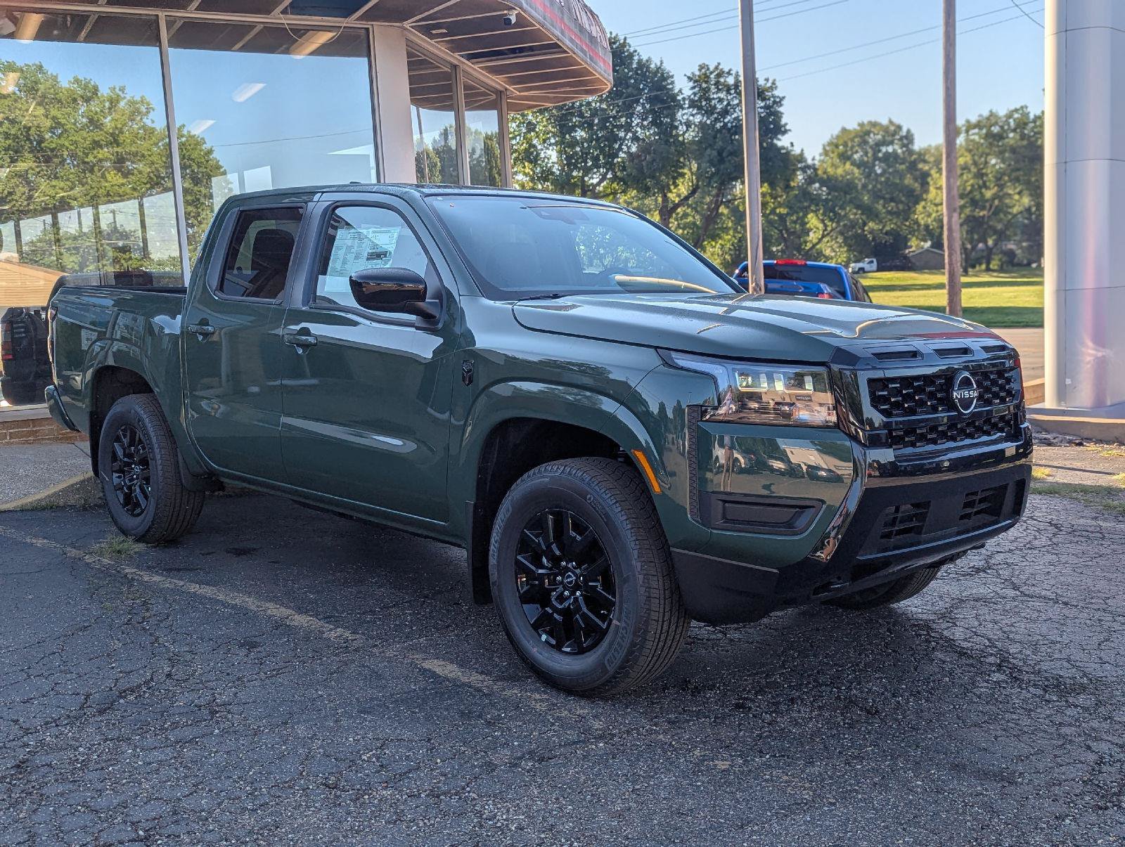 New 2026 Nissan Frontier SV w/ All-Weather Content Package AWD/4WD image 11