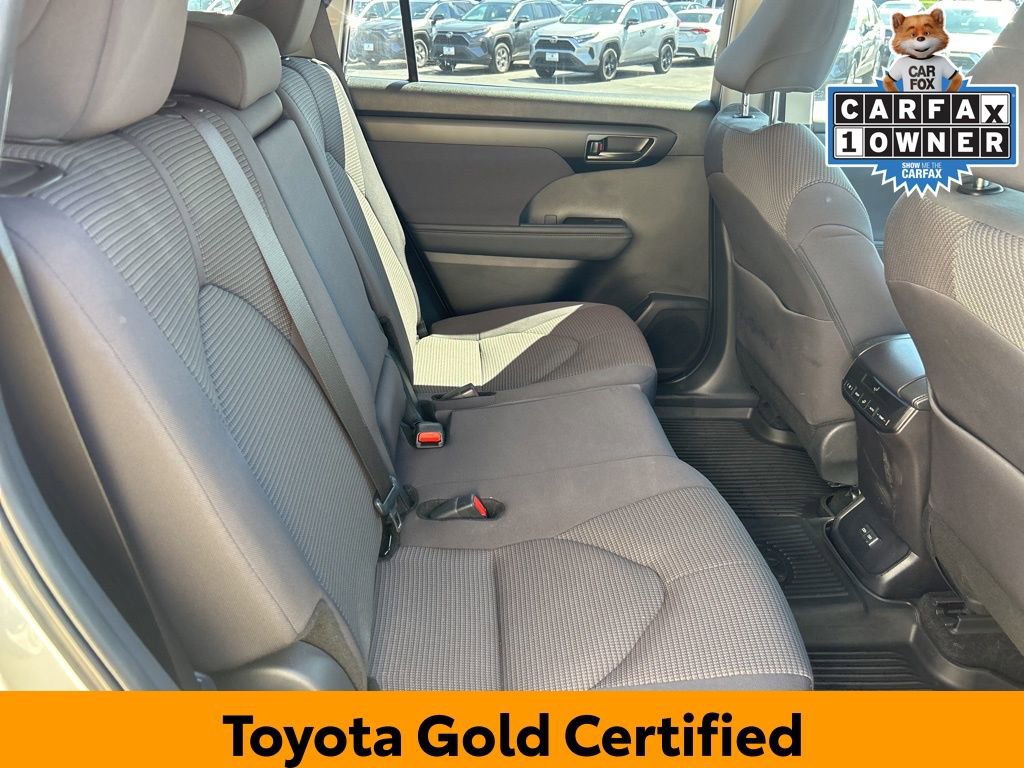 Certified 2025 Toyota Highlander LE AWD/4WD image 9