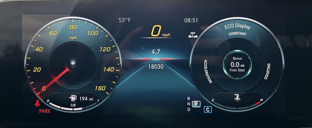 Used 2023 Mercedes-Benz GLB 250 4MATIC w/ Premium Package image 20