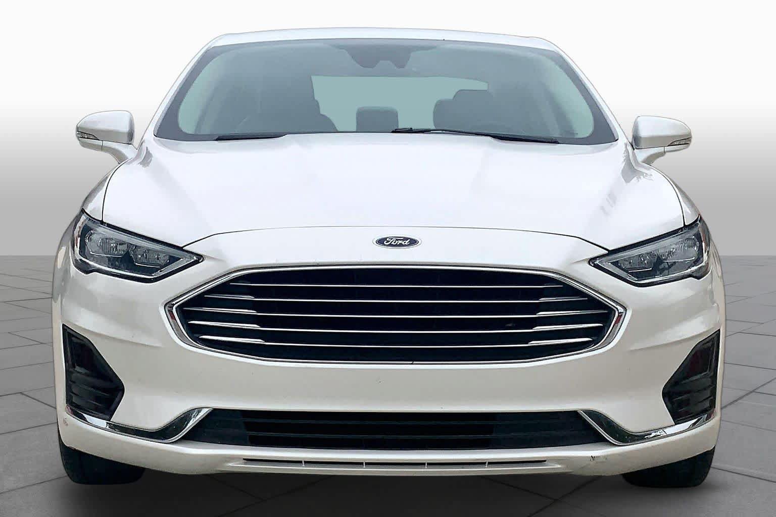 Used 2020 Ford Fusion SEL FWD image 4