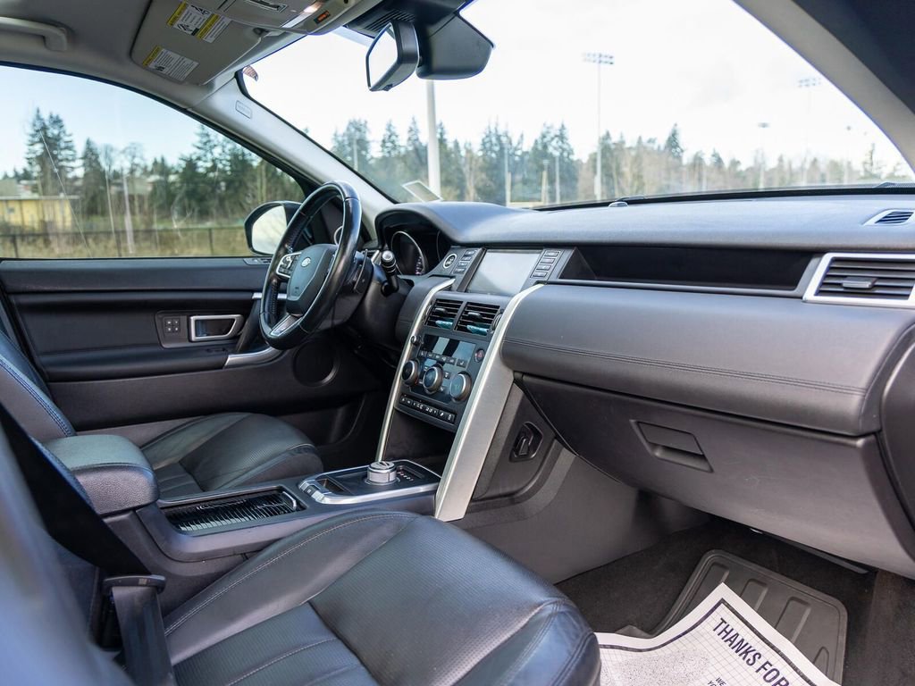 Used 2015 Land Rover Discovery Sport HSE AWD/4WD image 14
