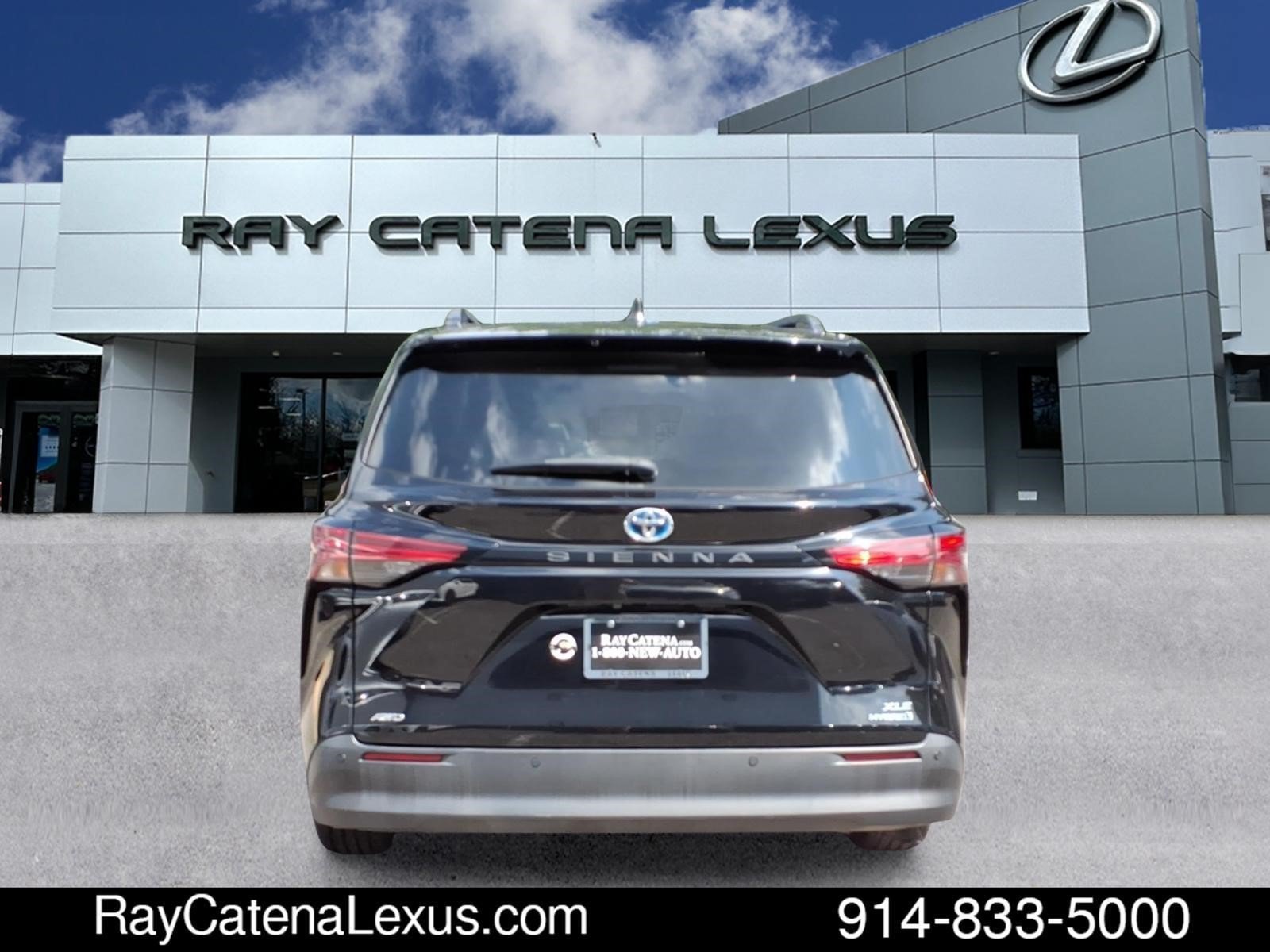 Used 2021 Toyota Sienna XLE w/ XLE Plus Package AWD/4WD image 5