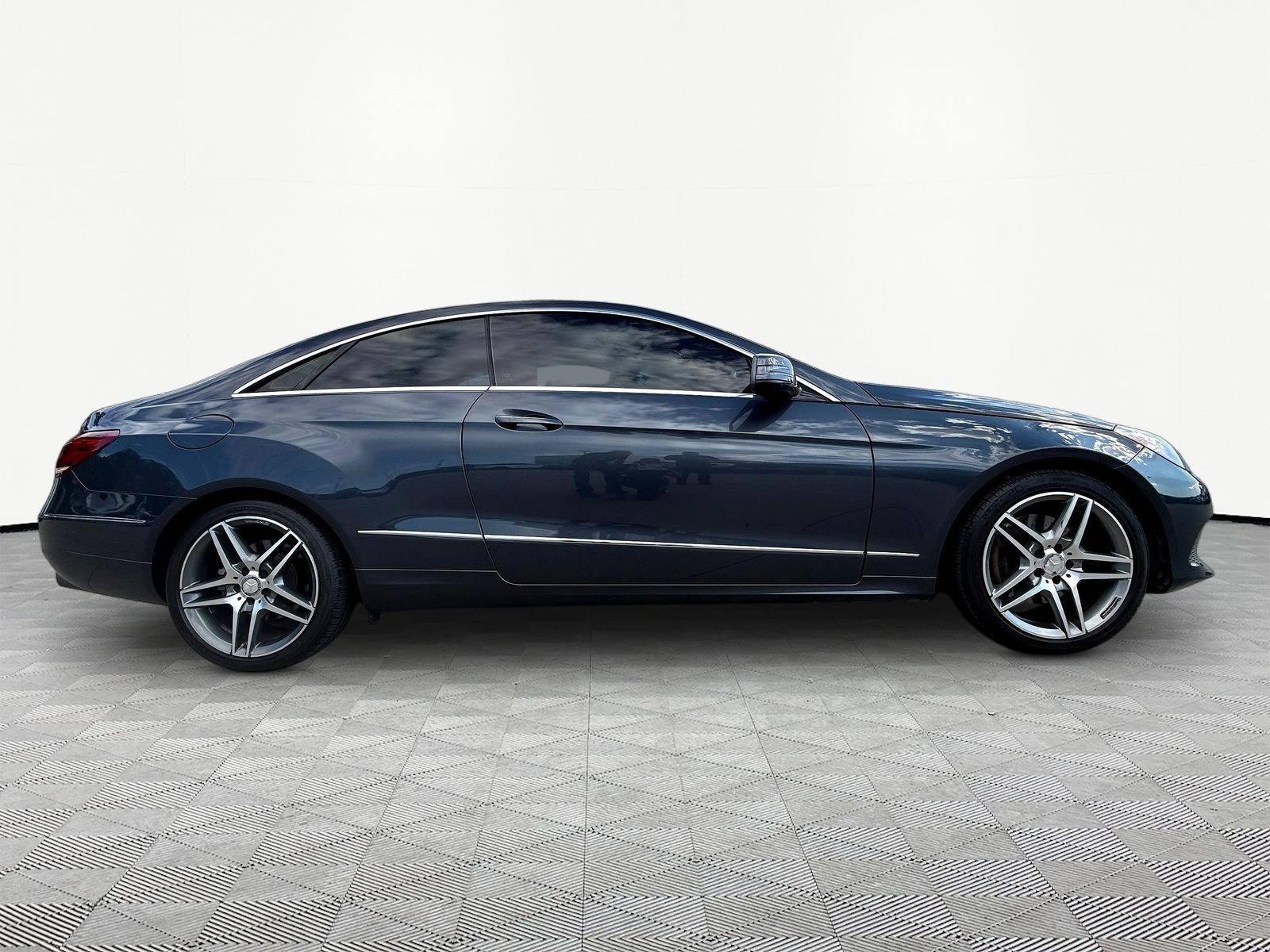 Used 2014 Mercedes-Benz E 350 Coupe image 4