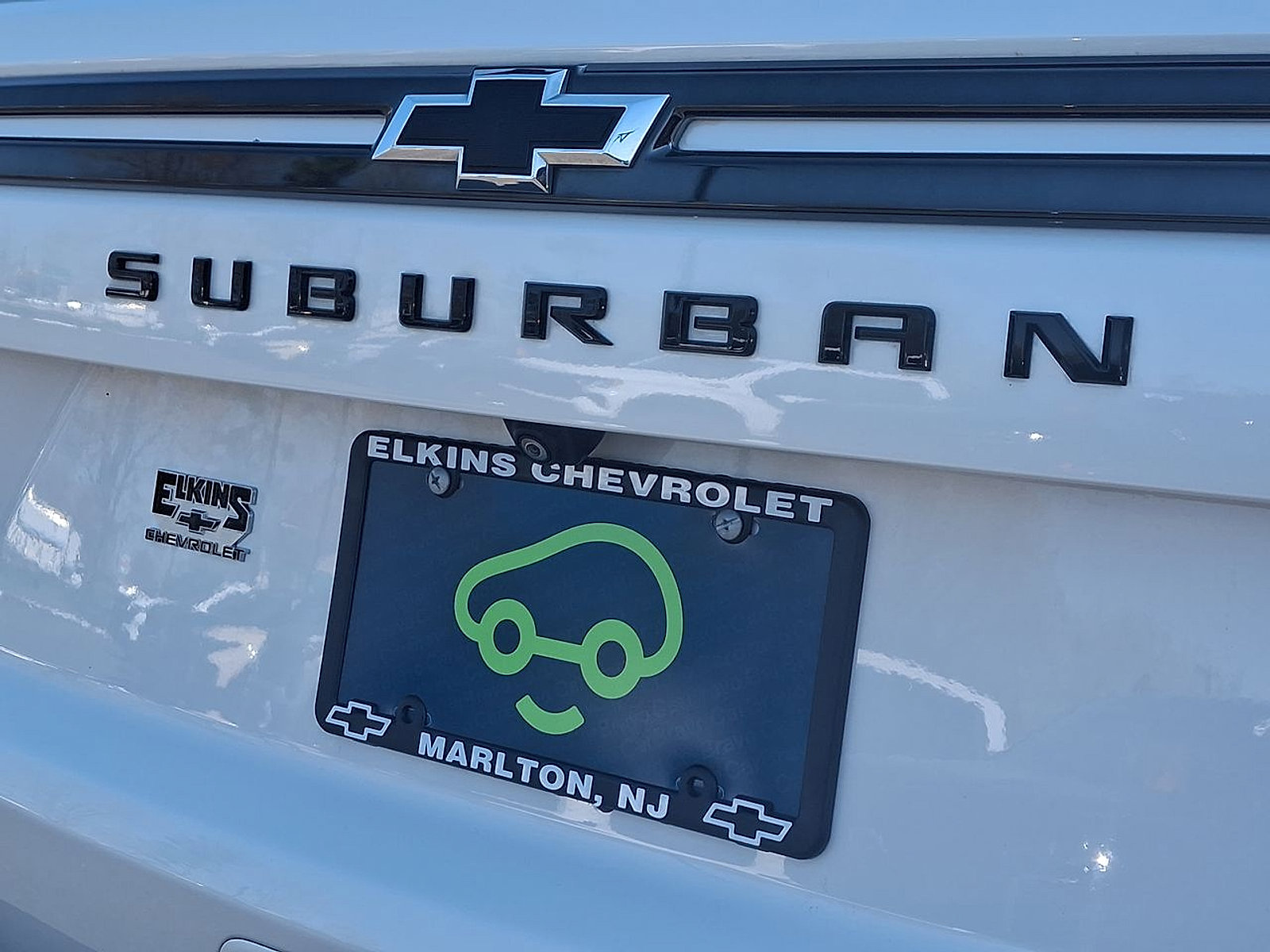 Certified 2022 Chevrolet Suburban RST w/ Luxury Package AWD/4WD image 24