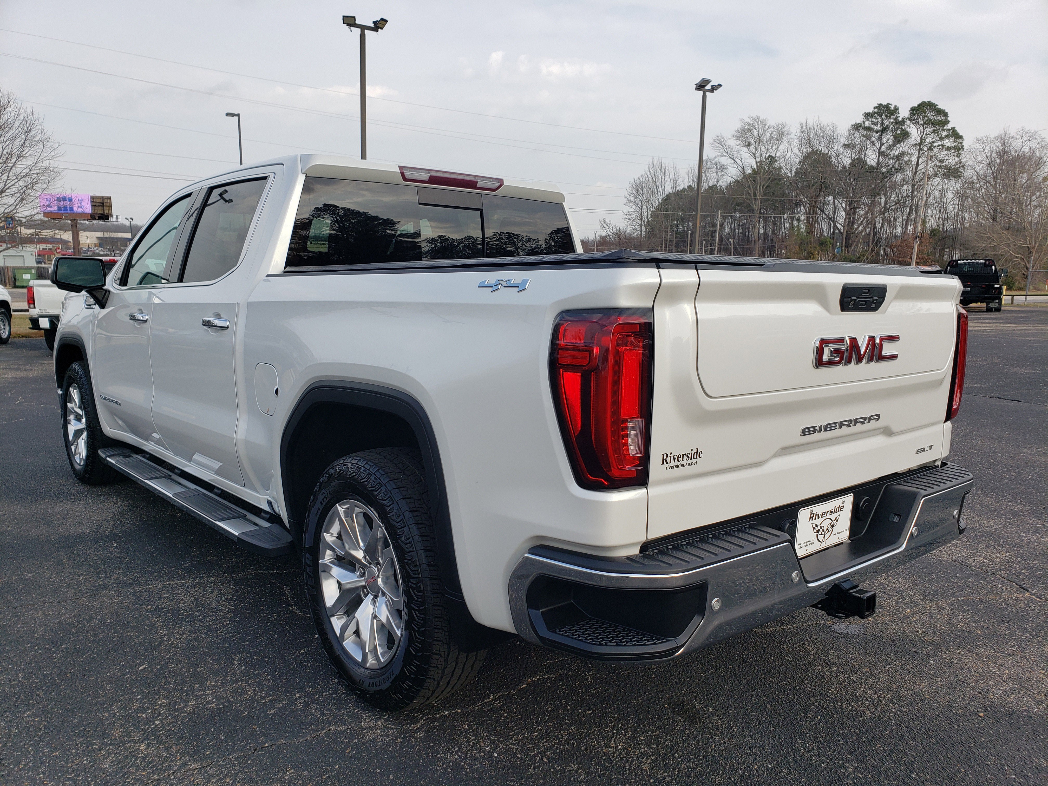 Used 2020 GMC Sierra 1500 SLT w/ SLT Premium Plus Package image 4