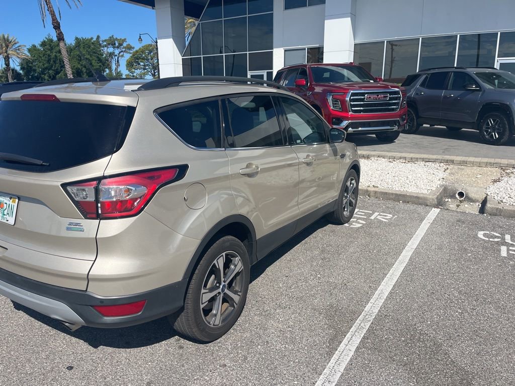Used 2018 Ford Escape SEL FWD image 4