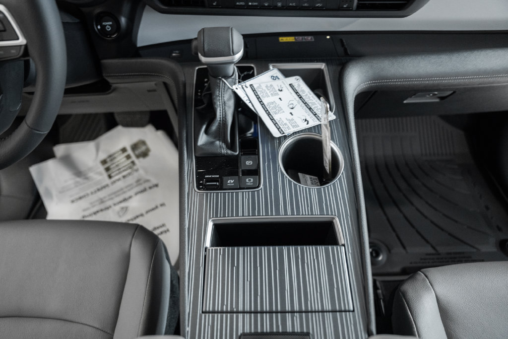 New 2026 Toyota Sienna XLE AWD/4WD image 21