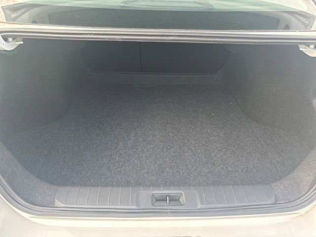 Used 2025 Nissan Sentra SR FWD image 12