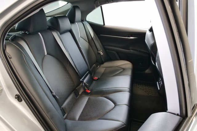 Used 2020 Toyota Camry XSE image 14